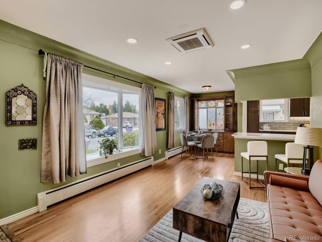 1009 Kenton St, Aurora, CO 80010