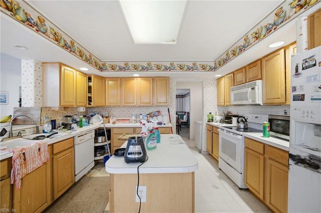 2210 Chesterfield LOOP, Chesapeake, VA 23323