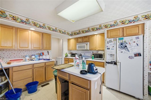 2210 Chesterfield LOOP, Chesapeake, VA 23323