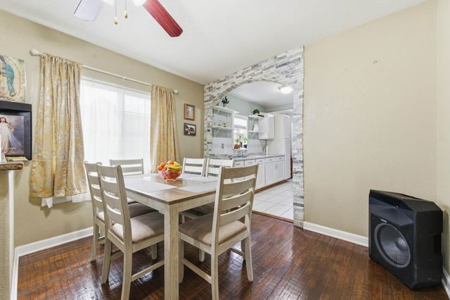 1105 S Saint Francis St, Wichita, KS 67211