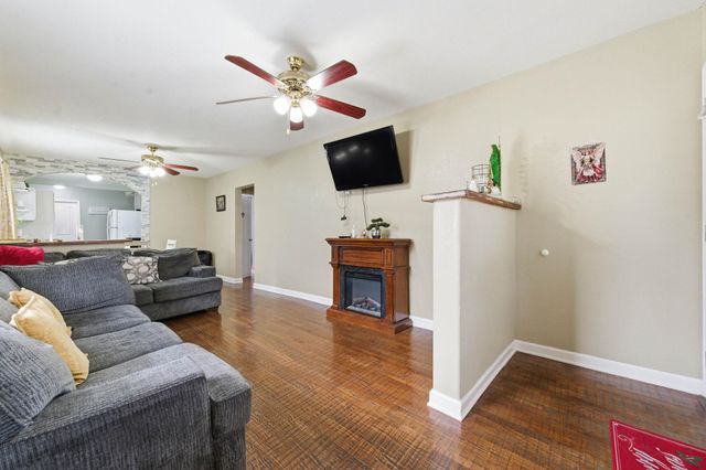 1105 S Saint Francis St, Wichita, KS 67211