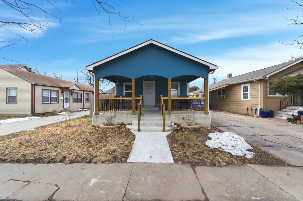 1105 S Saint Francis St, Wichita, KS 67211