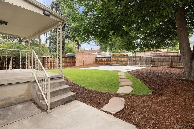 1260 Bellaire Street, Denver, CO 80220
