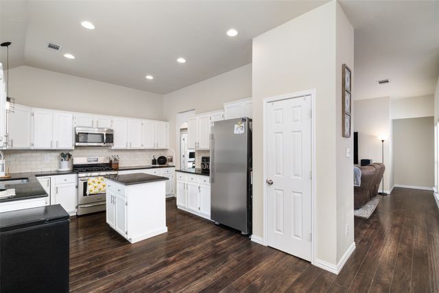 7501 Caribbean Drive, Rowlett, TX 75088