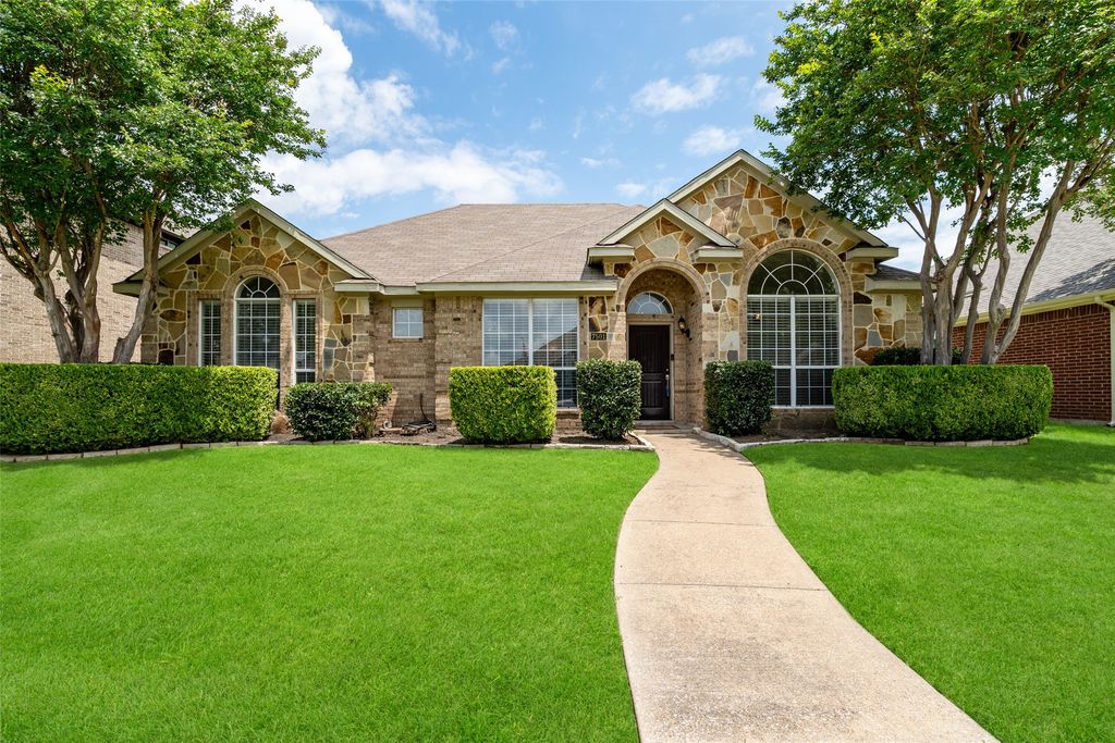 7501 Caribbean Drive, Rowlett, TX 75088