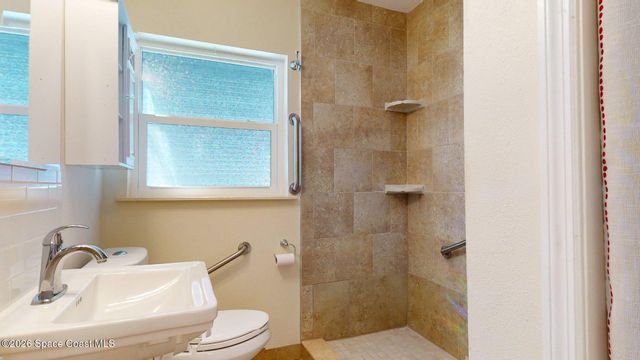 453 Bamboo Lane, Melbourne, FL 32935