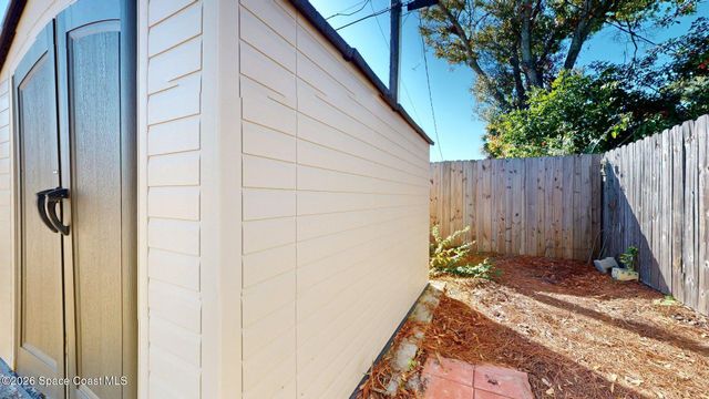 453 Bamboo Lane, Melbourne, FL 32935