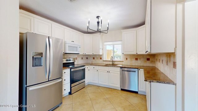 453 Bamboo Lane, Melbourne, FL 32935