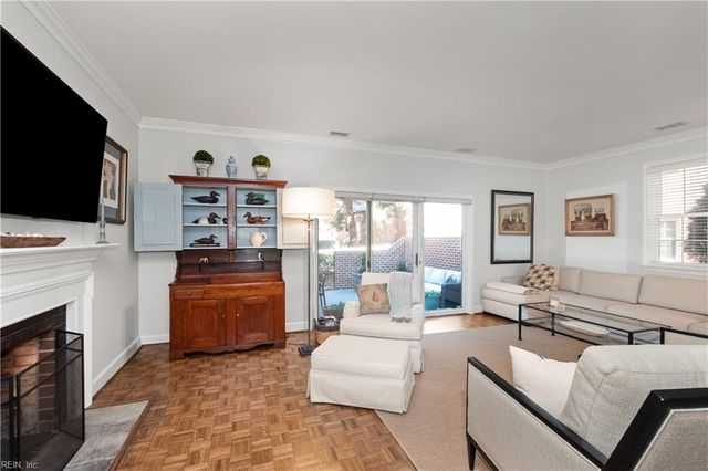 420 Linkhorn Dr Apt 16, Virginia Beach, VA 23451