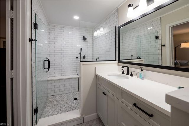 420 Linkhorn Dr Apt 16, Virginia Beach, VA 23451