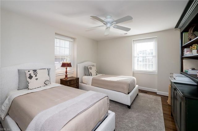 420 Linkhorn Dr Apt 16, Virginia Beach, VA 23451