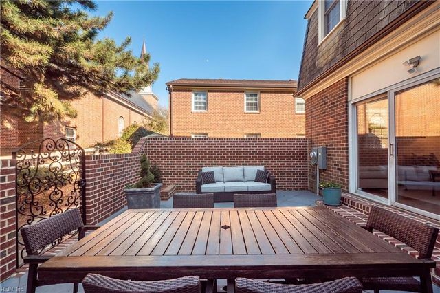 420 Linkhorn Dr Apt 16, Virginia Beach, VA 23451