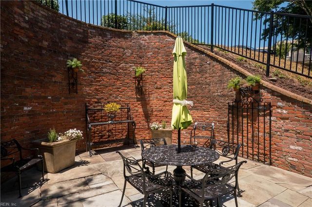 420 Linkhorn Dr Apt 16, Virginia Beach, VA 23451