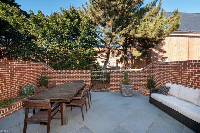 420 Linkhorn Dr Apt 16, Virginia Beach, VA 23451