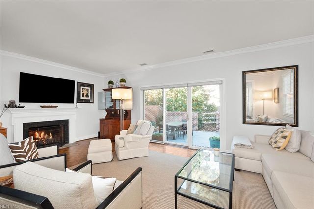 420 Linkhorn Dr Apt 16, Virginia Beach, VA 23451