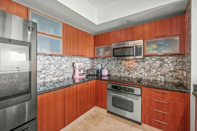 2640 Lake Shore Drive 1710, Riviera Beach, FL 33404