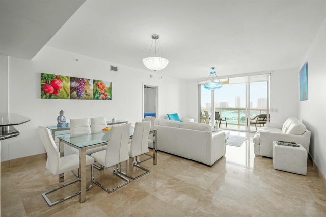 2640 Lake Shore Drive 1710, Riviera Beach, FL 33404