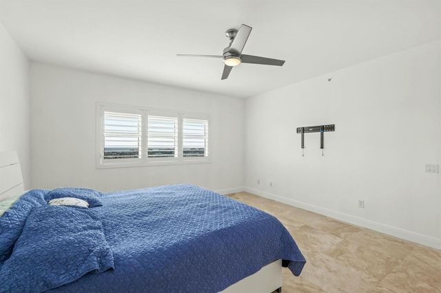 2640 Lake Shore Drive 1710, Riviera Beach, FL 33404