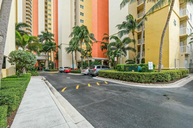 2640 Lake Shore Drive 1710, Riviera Beach, FL 33404