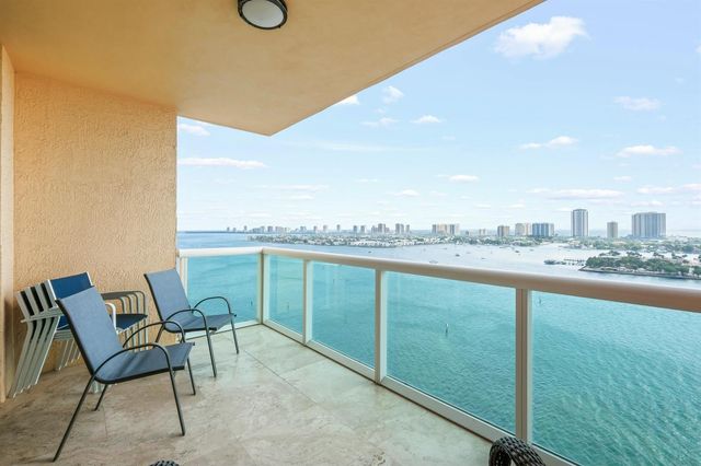 2640 Lake Shore Drive 1710, Riviera Beach, FL 33404