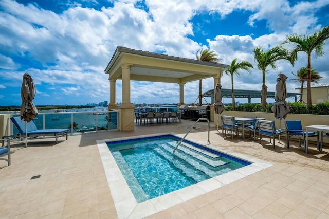 2640 Lake Shore Drive 1710, Riviera Beach, FL 33404