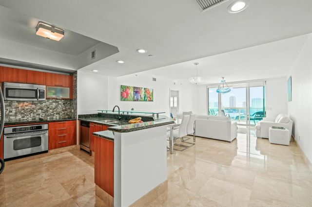 2640 Lake Shore Drive 1710, Riviera Beach, FL 33404