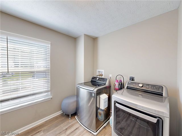 1223 Selena Grove, Green, OH 44685