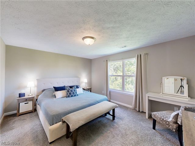 1223 Selena Grove, Green, OH 44685