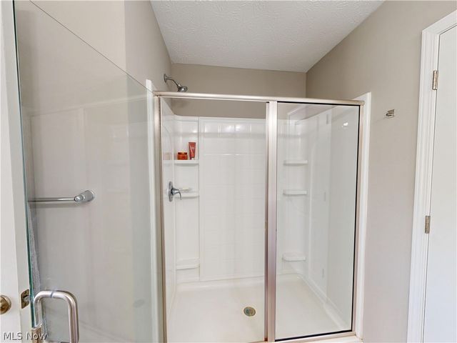 1223 Selena Grove, Green, OH 44685