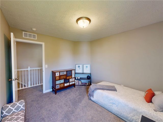 1223 Selena Grove, Green, OH 44685