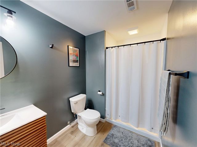 1223 Selena Grove, Green, OH 44685