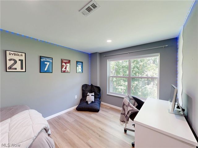 1223 Selena Grove, Green, OH 44685
