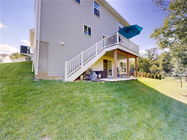1223 Selena Grove, Green, OH 44685
