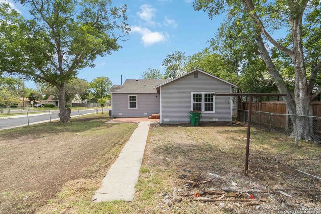 2738 Ravina St, San Antonio, TX 78222