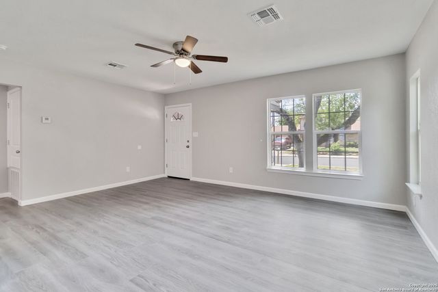 2738 Ravina St, San Antonio, TX 78222