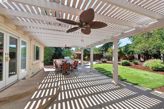 4849 Smith Gate Ct, Pleasanton, CA 94566