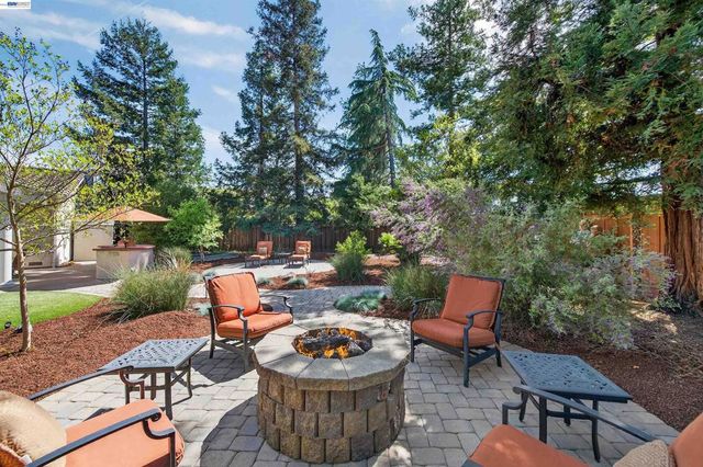 4849 Smith Gate Ct, Pleasanton, CA 94566