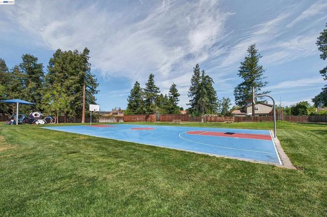 4849 Smith Gate Ct, Pleasanton, CA 94566