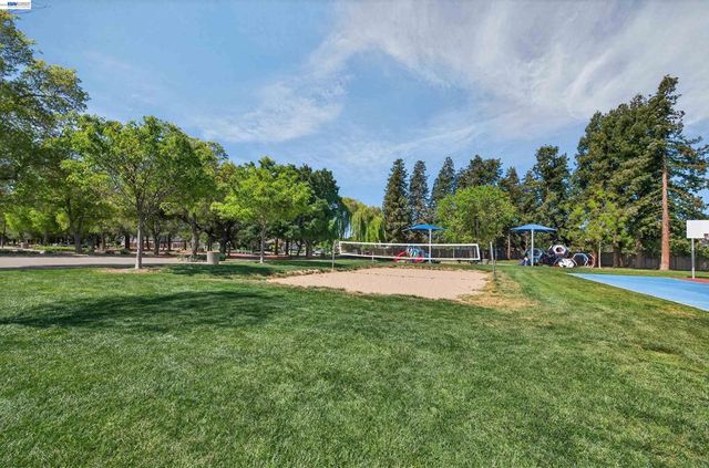 4849 Smith Gate Ct, Pleasanton, CA 94566