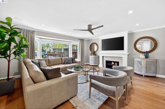 4849 Smith Gate Ct, Pleasanton, CA 94566