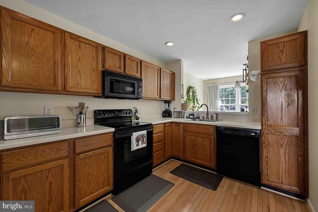 5668 GOSLING DR, Clifton, VA 20124