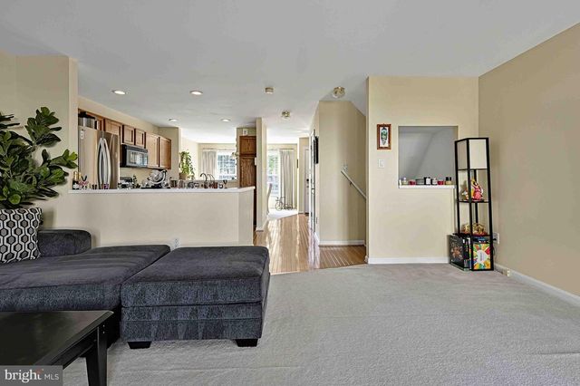 5668 GOSLING DR, Clifton, VA 20124