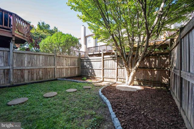 5668 GOSLING DR, Clifton, VA 20124