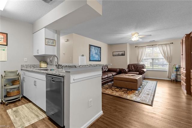 3848 Lasalle Dr Apt 101, Virginia Beach, VA 23453