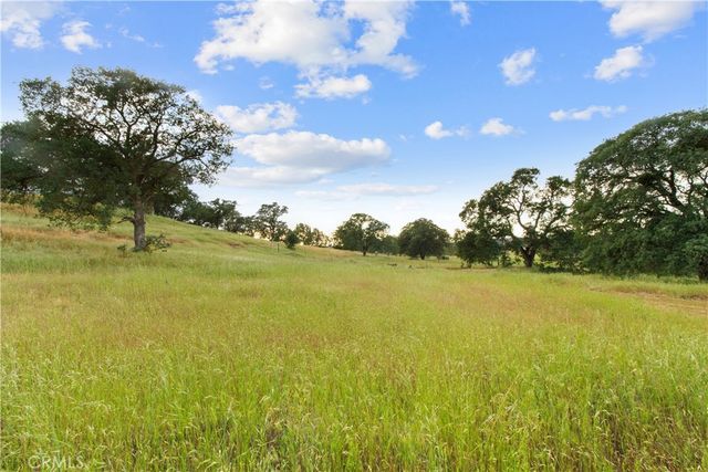 10580 Thompson, Valley Springs, CA 95252