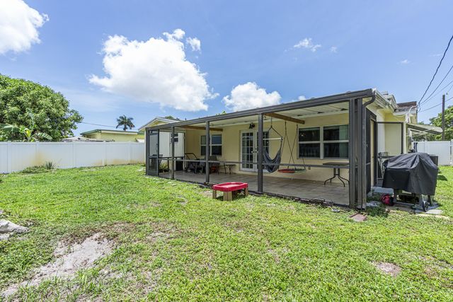 3201 Liberty Street, Hollywood, FL 33021