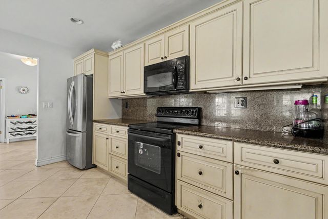 3201 Liberty Street, Hollywood, FL 33021