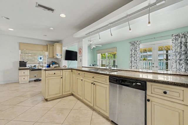 3201 Liberty Street, Hollywood, FL 33021