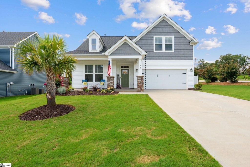 725 Sunwater Drive, Duncan, SC 29334
