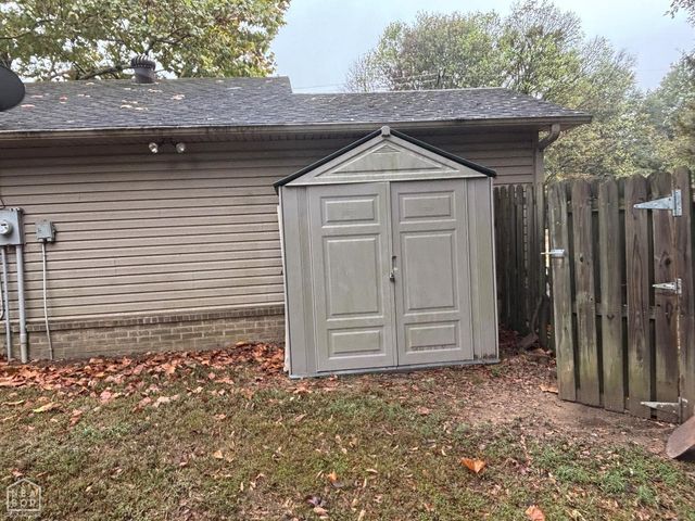 109 N Lakeside Lane, Newport, AR 72112